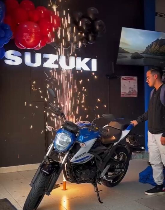 imagen cliente feliz